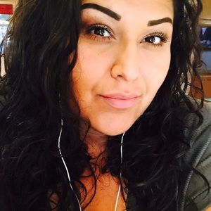 Meet your Posher, Tavin